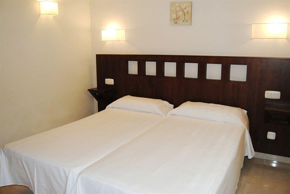 Apartamentos Turisticos Anoreta Rincón de la Victoria Eksteriør bilde